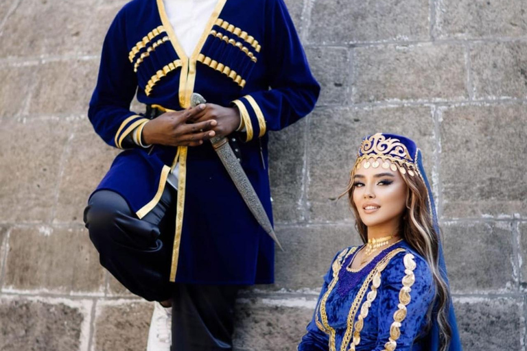 Baku: Traditional Azerbaijani Costume Rental Experience