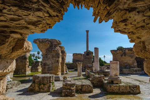 La Goulette Stopover: Grand Tour of Tunisia, Starters & Lunch Included La Goulette Stopover: Grand Tour of Tunisia & Lunch