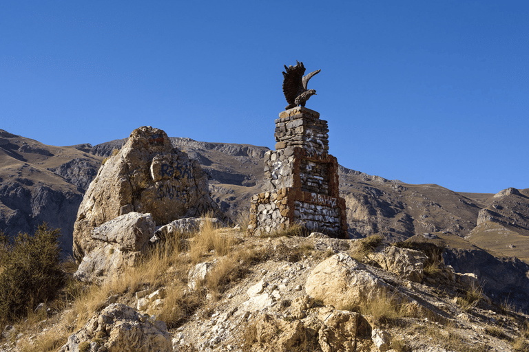 从巴库出发：古巴与赫纳利克全天导游游从巴库出发：古巴和赫纳利克全天导游游