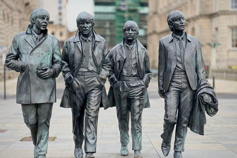 Liverpool: Tour privado en taxi temático de los Beatles con traslados