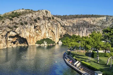 Athens: Private Full-Day City Sights and Cape Sounio Trip