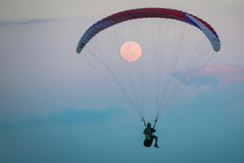 Bali: Nusa Dua Tandem Paragliding with Certified Pilot Tandem Paragliding For Indonesia Nationality/KITAS Holders