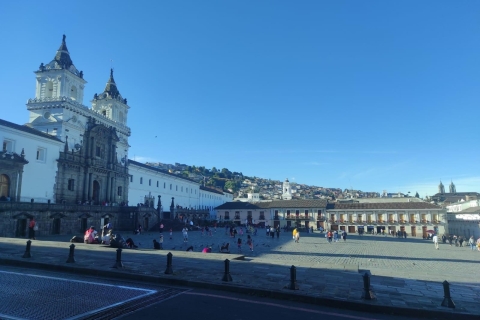 Quito and middle of the world private tour