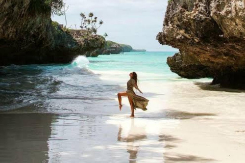 Jaskinia Salaam Pływanie z żółwiami, plaża Mtende i skałaWycieczka prywatna bez transferu z hotelu