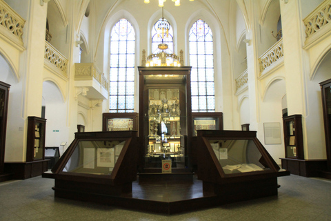Prague Jewish Quarter Private Tour and Boat Cruise 4-hour: Jewish Quarter, Spanish Synagogue & Cruise