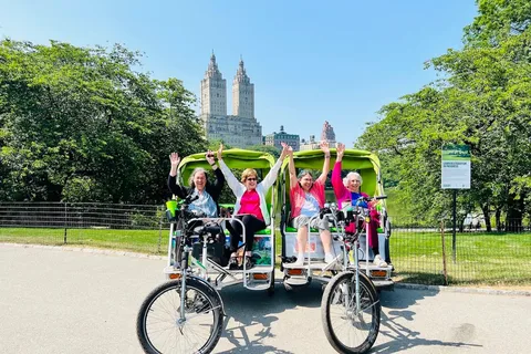 NYC: Central Park Elf & Home Alone Film Spots Pedicab Tour