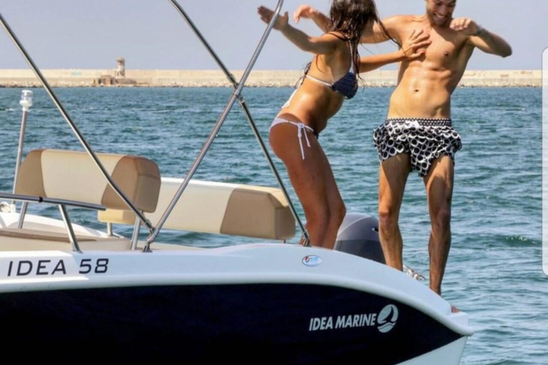 Amalfi: boat rental no license