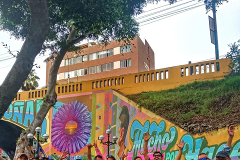 Lima: Barranco Walking Tour – Street Art & Photo Stops