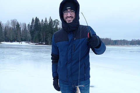 Ab Helsinki, Eisangeln mit Essen und Trinken.