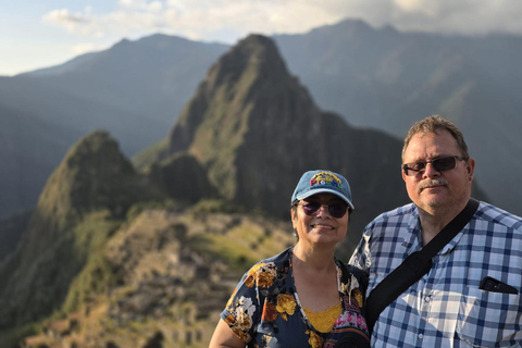 Machu Picchu: Entrance Ticket + Bus + Professional Guide Entrance Ticket + Professional Guide + Bus