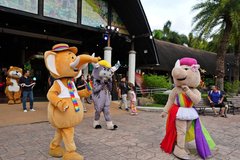 Ticket de entrada con acceso completo al safari nocturno de Chiang Mai y servicio de recogida opcionalOpción A: Ticket de entrada con acceso completo al safari nocturno sin servic