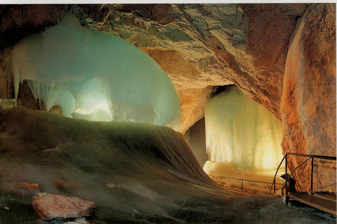 From Prague: Dachstein and Hallstatt with Ice Cave Tour