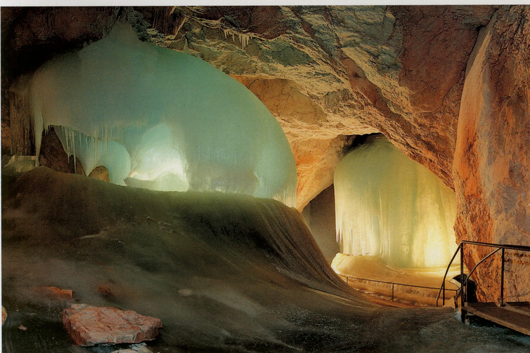 From Prague: Dachstein and Hallstatt with Ice Cave Tour