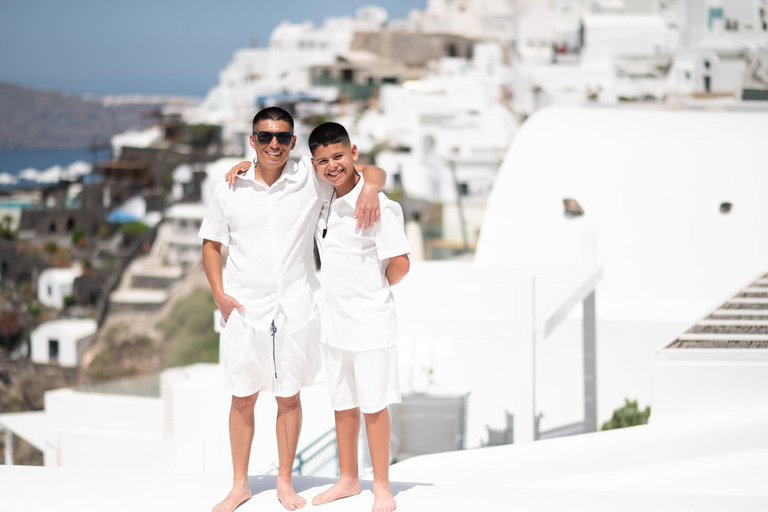 Santorini: Couple Family Photoshoot with Pickup