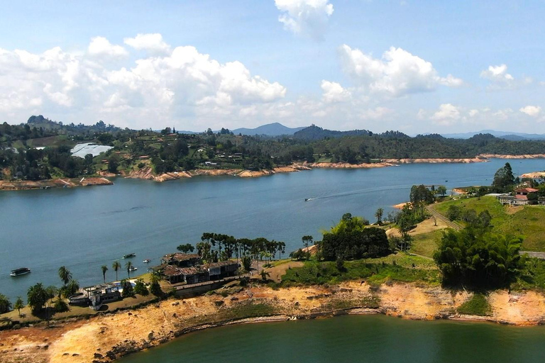 Van Guatape: Pablo Escobar Mansion, Paintball &amp; boottocht