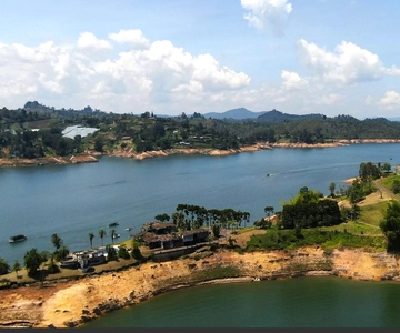 De Guatape: Mansão Pablo Escobar, Paintball e Passeio de Barco