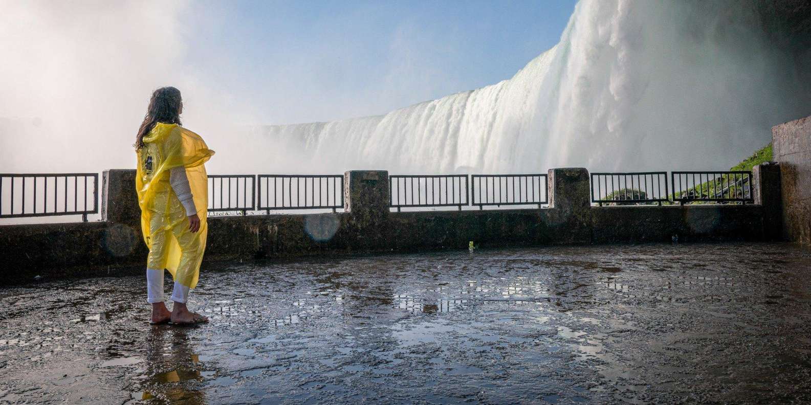 Toronto: Niagara Falls Tour, Boat & Journey Behind the Falls