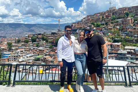 Medellín : Visite privée de la ville et visite de la Comuna 13