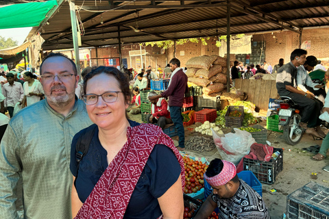 Delhi : excursion de 5 jours dans le Triangle d&#039;Or avec un guide germanophoneExcursion de 5 jours avec hébergement dans des hôtels 4 étoiles