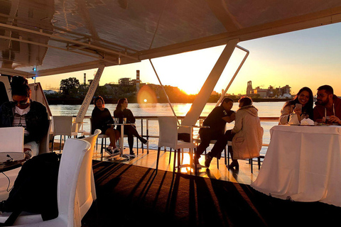 布宜诺斯艾利斯：含开放式酒吧的拉普拉塔河日落巡游1 小时游览