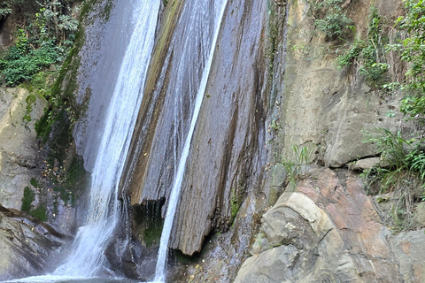 Ella: NineArches Bridge,Mini adam's peak and Waterfalls Tour