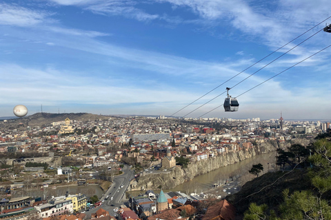 Tbilisi: Historische &amp; moderne stadsrondleiding met 2 kabelbaanrittenTbilisi: Historische en moderne stadsrondleiding met 2 kabelbanen