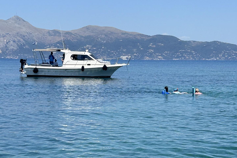 Corfu: Passeio de barco particularCorfu: excursão de meio dia em barco particular