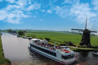 Amsterdam: Tour to Keukenhof Gardens with Windmill Cruise