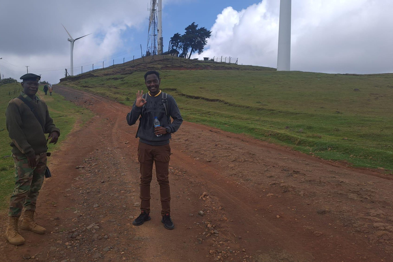نيروبي: جولة مشي طويلة بصحبة مرشدين في تلال نغونغ مع حبل انزلاق اختياري