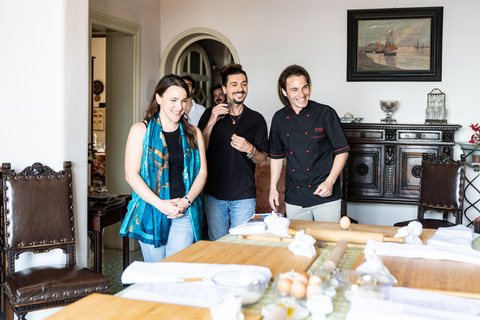 Catania: Clase de cocina en una villa histórica frente al marClase de cocina inglesa