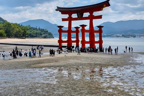 Osaka/Kyoto: Hiroshima & Miyajima UNESCO Sites Private Tour
