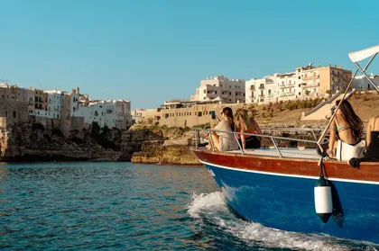 Polignano: Bootsausflug für Gruppen mit Aperitif