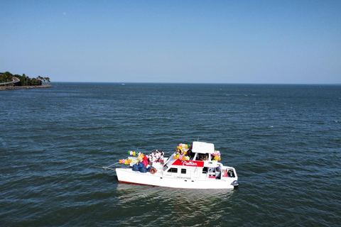 马普托湾夕阳游船