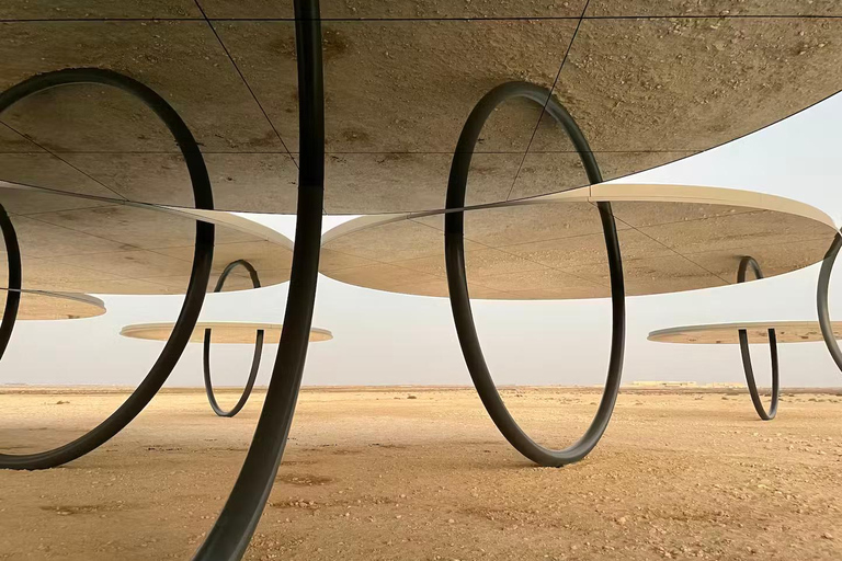 Qatar: North and West Tour with Pickup and Drop Off