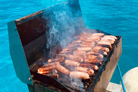 Malta: Aluguel de catamarã La Zingara para um dia privado