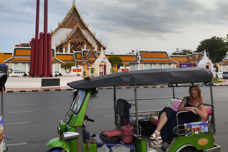 Tour di Bangkok in Tuk Tuk con servizio di prelievo in hotel e cena
