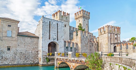 Von Verona aus: Bootstour nach Sirmione mit Spritzverkostung