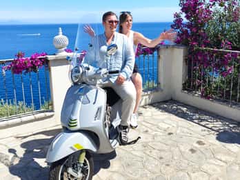 Costiera Amalfitana: scoprite i tesori nascosti in Vespa con un amico