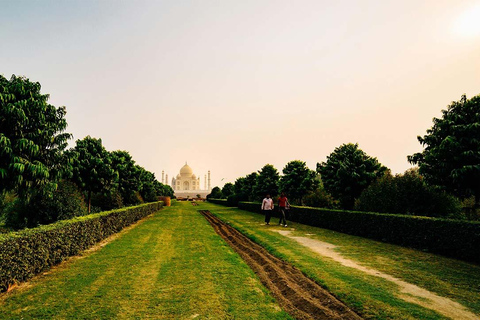 Tajmahal Tour am selben Tag mit dem Shatabdi Express