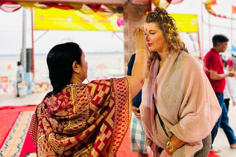 Varanasi: 12 Jyotirlinga Yatra – Guided Journey by Omvity