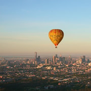 Melbourne: Sunrise Hot Air Balloon Experience with Breakfast
