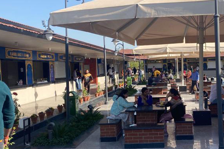 Agra: Ciudad Vieja y Comida Callejera con Vechículo OpcionalRecorrido por la Ciudad Vieja, comida callejera, guía turístico con coche AC