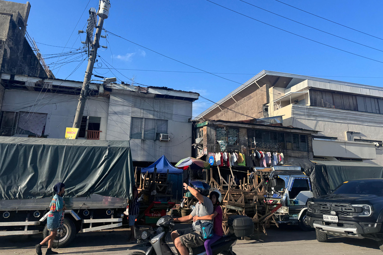 Cebu: Downtown Culture and Community Tour with Guide