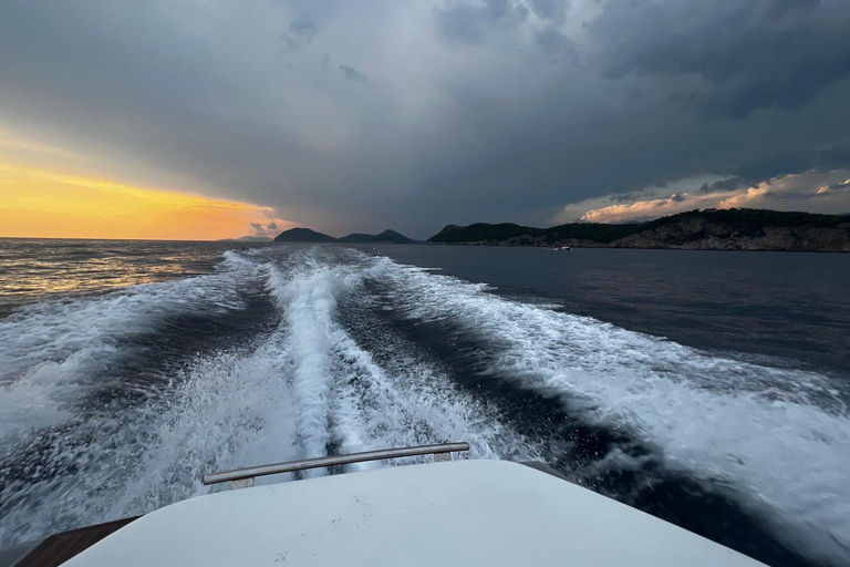 Luxury Private Sunset Cruise with Champagne & Canapés