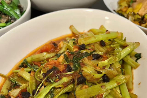 Shanghai Food Experience: Eat with local