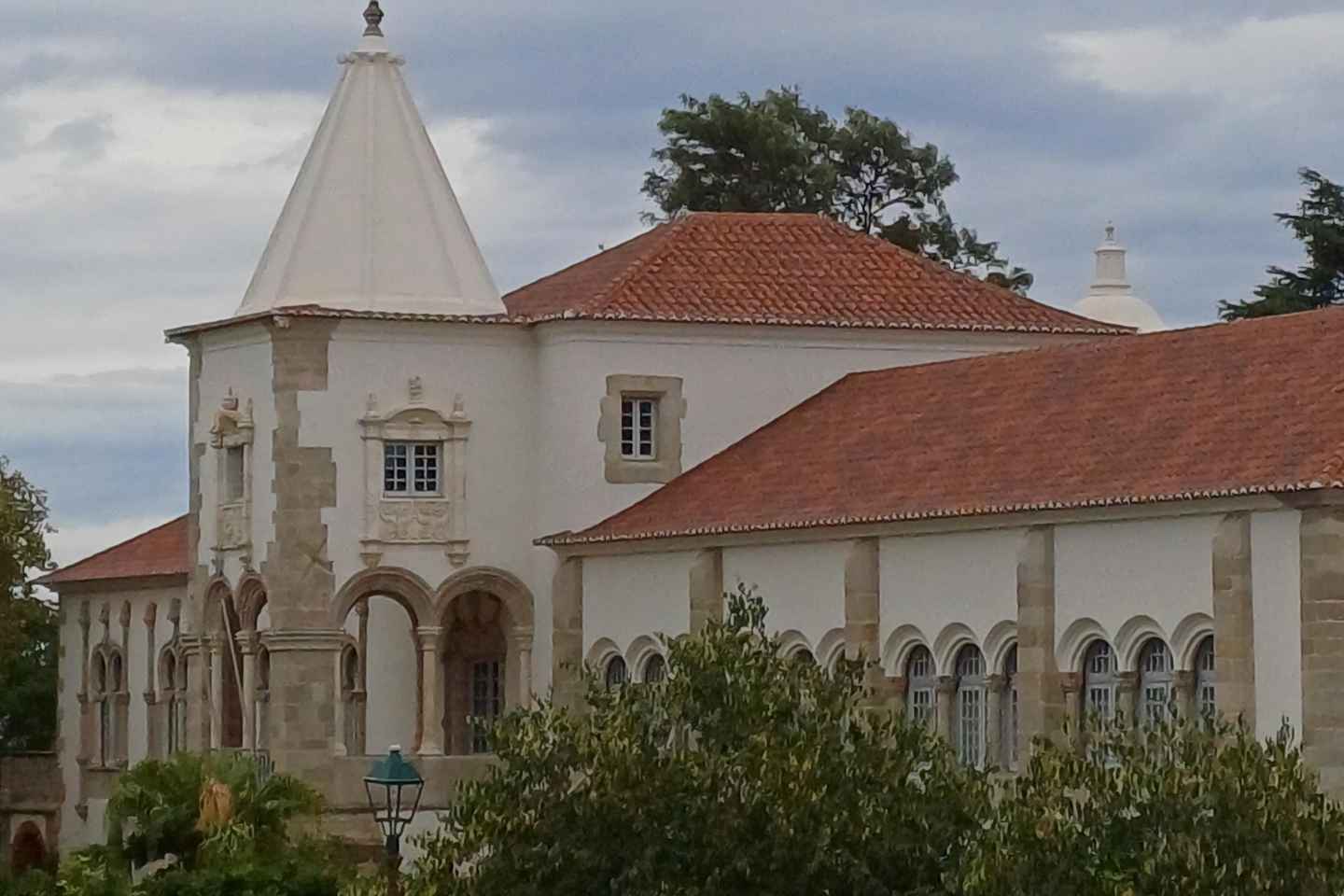 Depuis Lisbonne : Excursion d'une Journée à Évora, Vila Viçosa et Dégustation de Vins