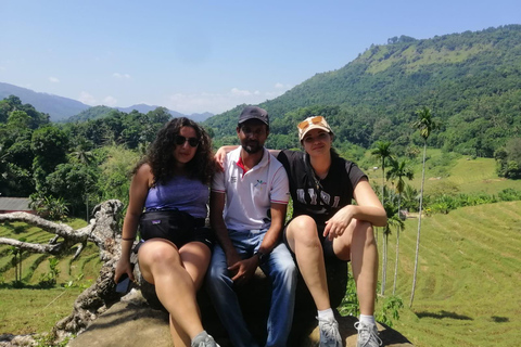 Kandy: Knuckles Mountain Range Full-Day Hike with Lunch