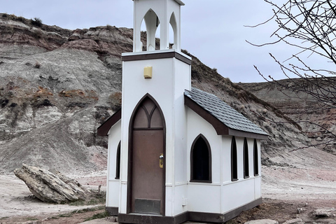 Day of Dinosaurs and Hoodoos From Calgary to Drumheller