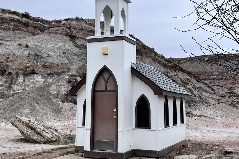 Day of Dinosaurs and Hoodoos From Calgary to Drumheller