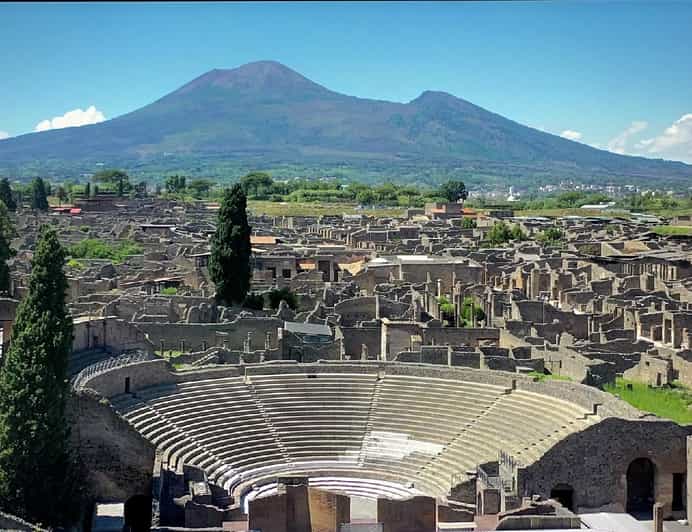 Group Tour Vesuvian Treasures: Pompeii, Herculaneum, Wine